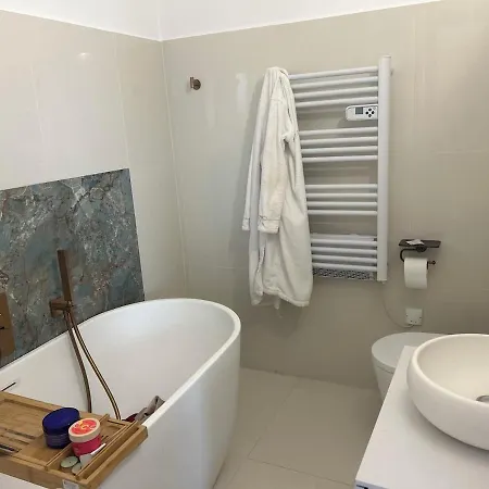 T2 Et Bord De אז'אקסיו